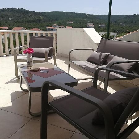 Apartman Nena Apartment Slatine Bagian luar foto