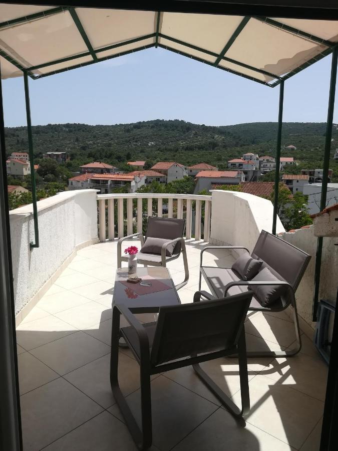 Apartman Nena Apartment Slatine Bagian luar foto